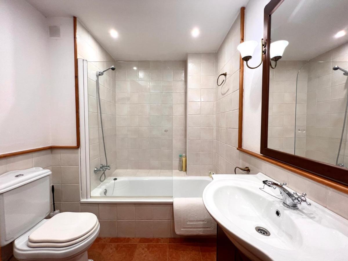 Apartament La Noguera - L'Amfitriona Rialp Bagian luar foto