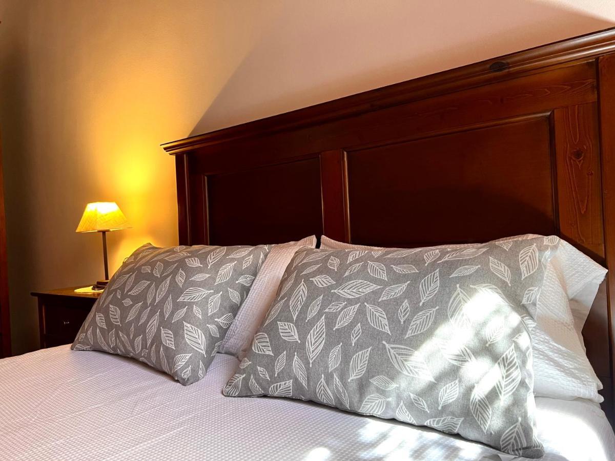 Apartament La Noguera - L'Amfitriona Rialp Bagian luar foto