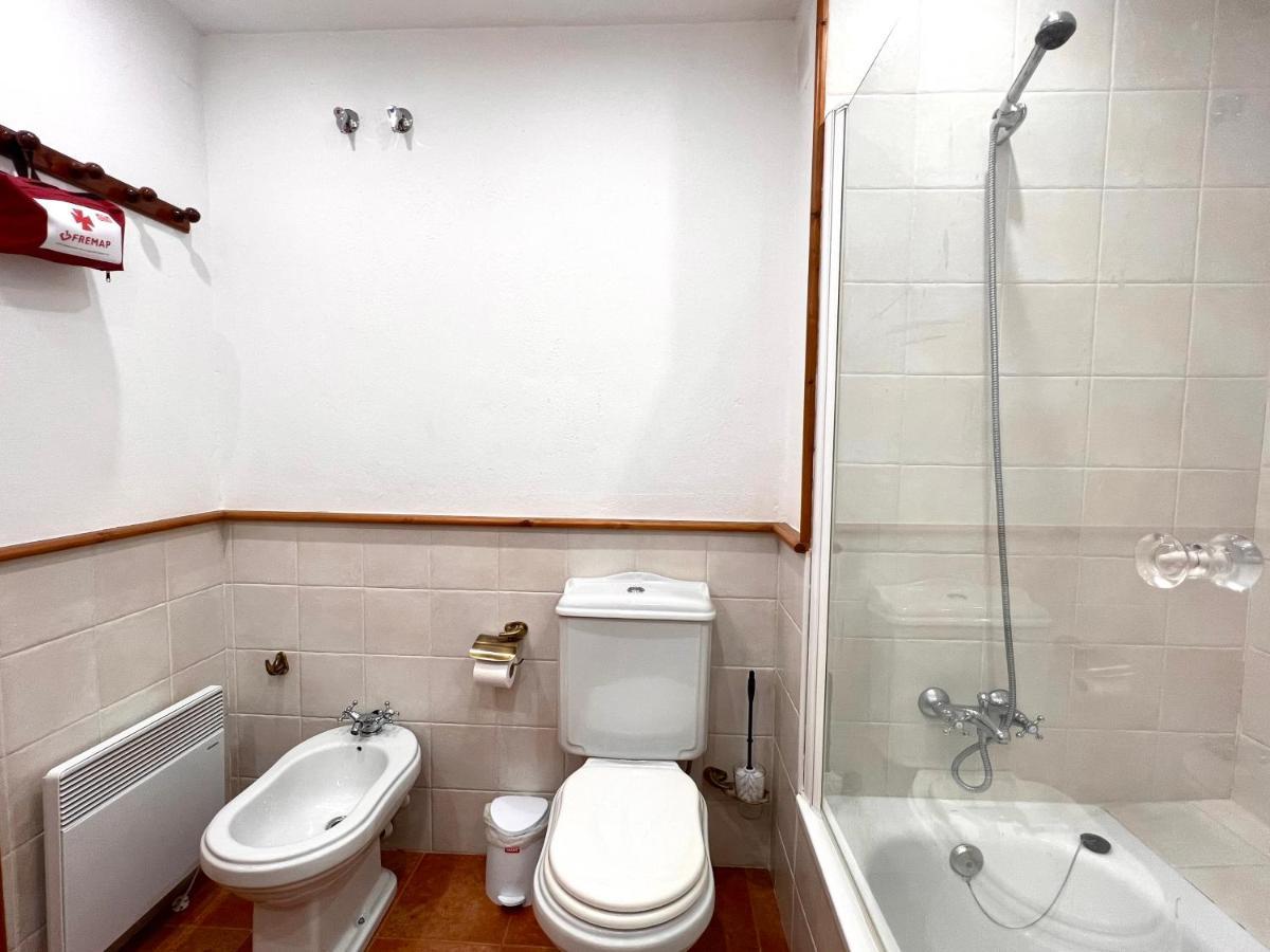 Apartament La Noguera - L'Amfitriona Rialp Bagian luar foto