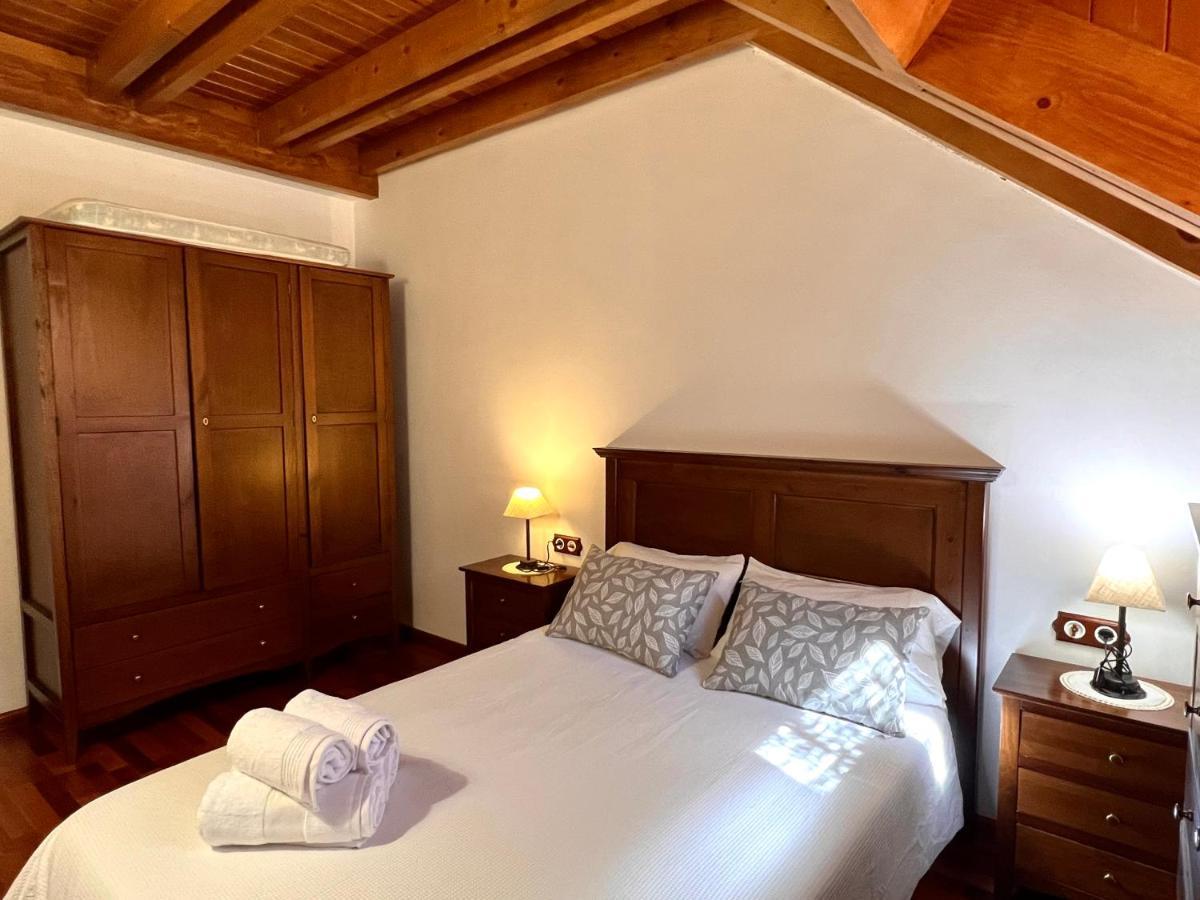 Apartament La Noguera - L'Amfitriona Rialp Bagian luar foto